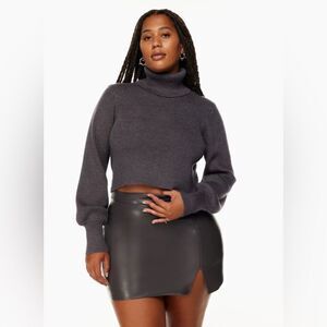 NWOT Aritzia Wilfred Limited Edition Rebecca Turtleneck Sweater Grey